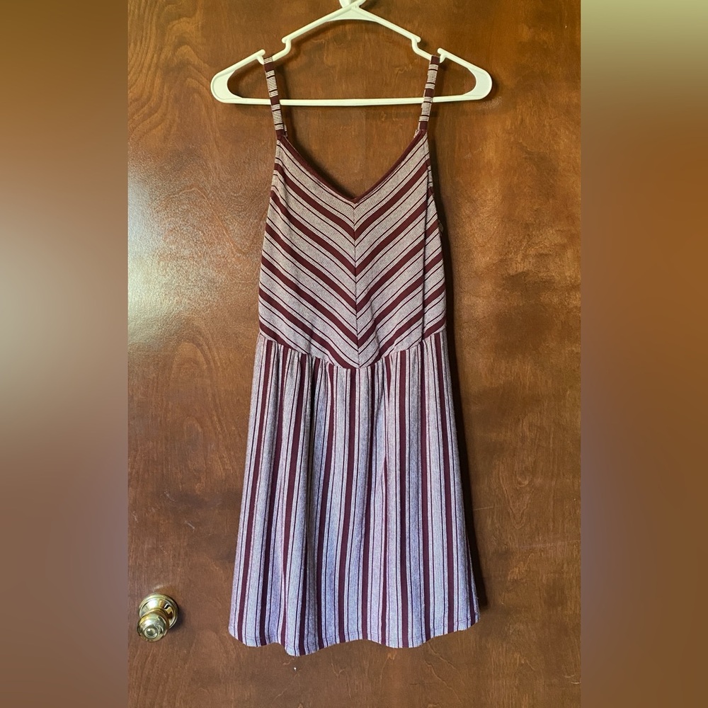 Universal Thread maroon and white mini dress